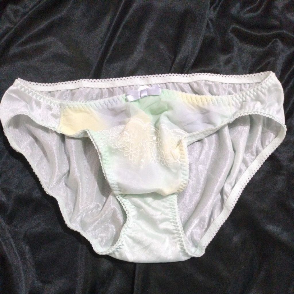 CD satin size M SILKY PALE GREEN
