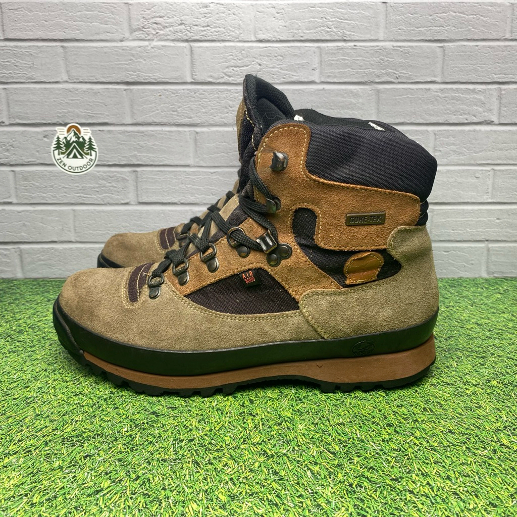 sepatu outdoor hiking gunung AKU Goretex Size 42