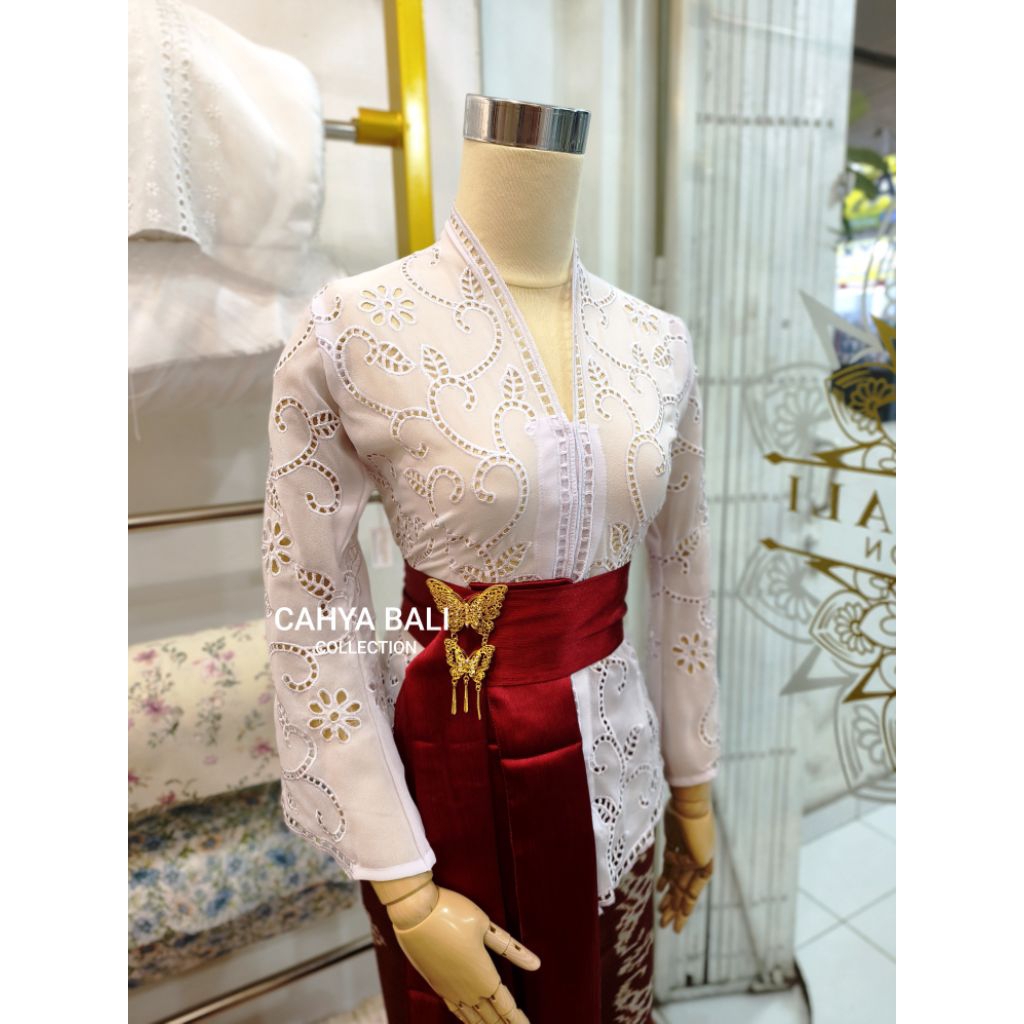Kebaya Jadi Full Bordir Fullker Kerawang | Kartini Lengan Lonceng | Warna Putih fulker