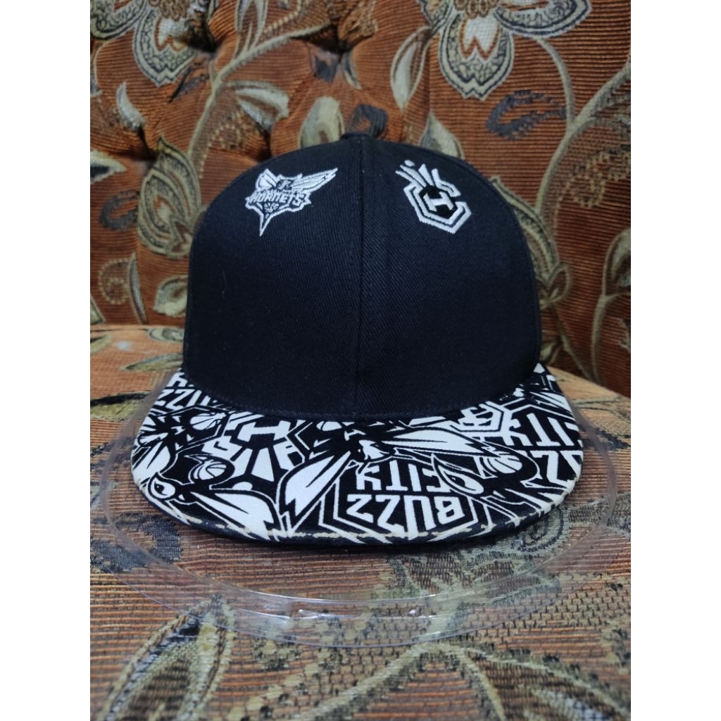 Topi Hyflat NBA Charlotte Hornets