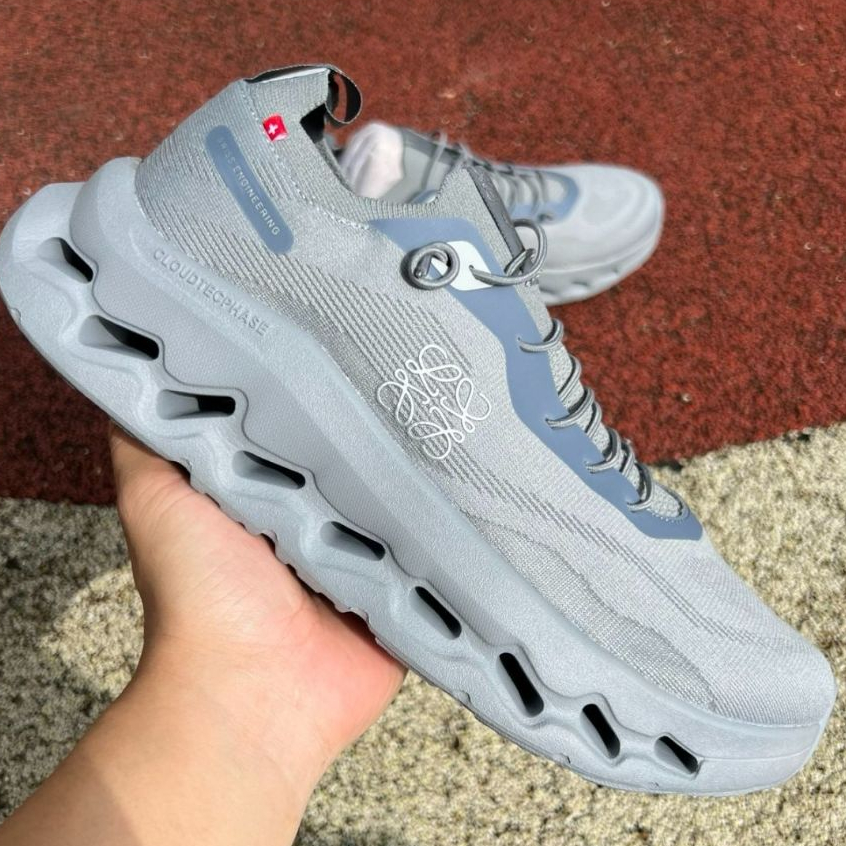 sepatu olahraga pria promo On LOEWE Cloudtilt Slate Grey - BNIB