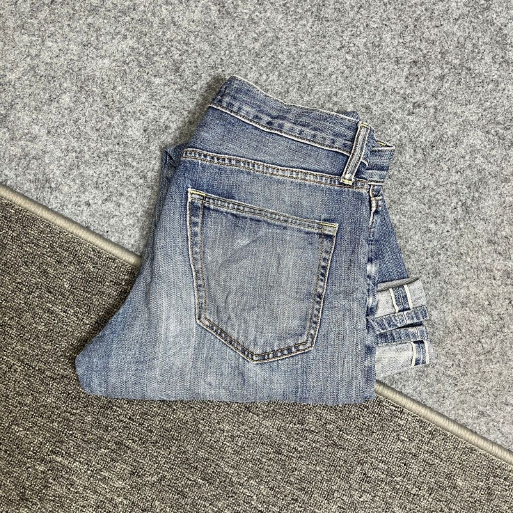 uniqlo selvege pria keren