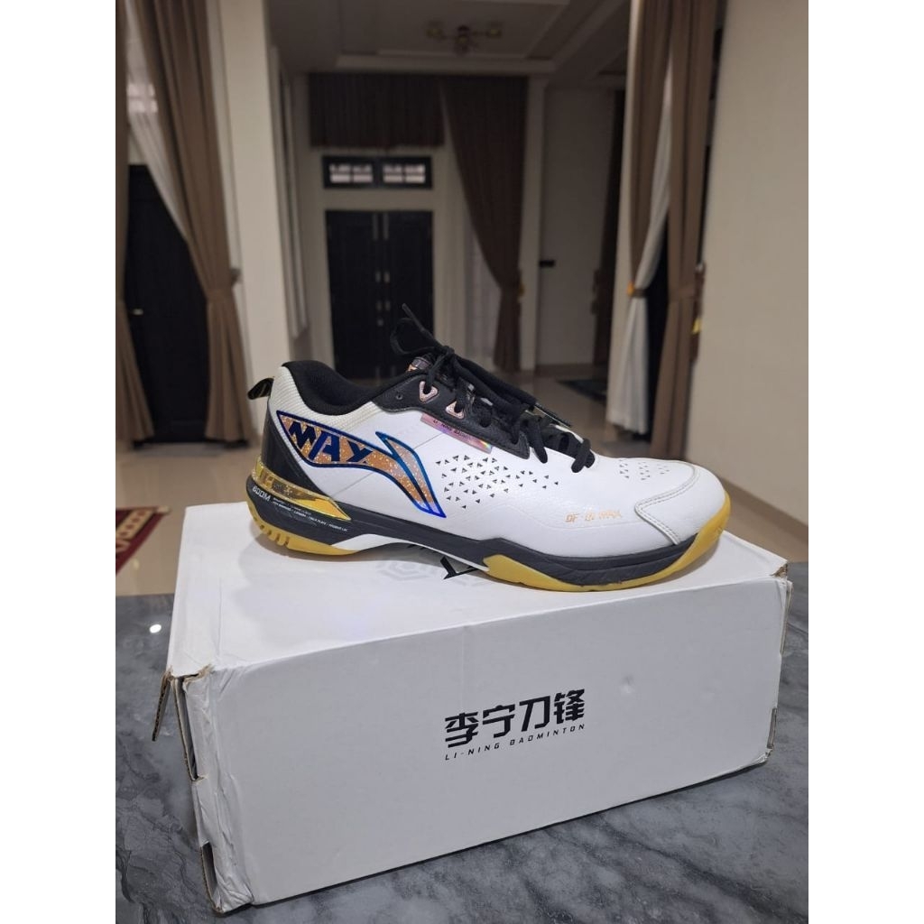Sepatu badminton lining DF 01 Max