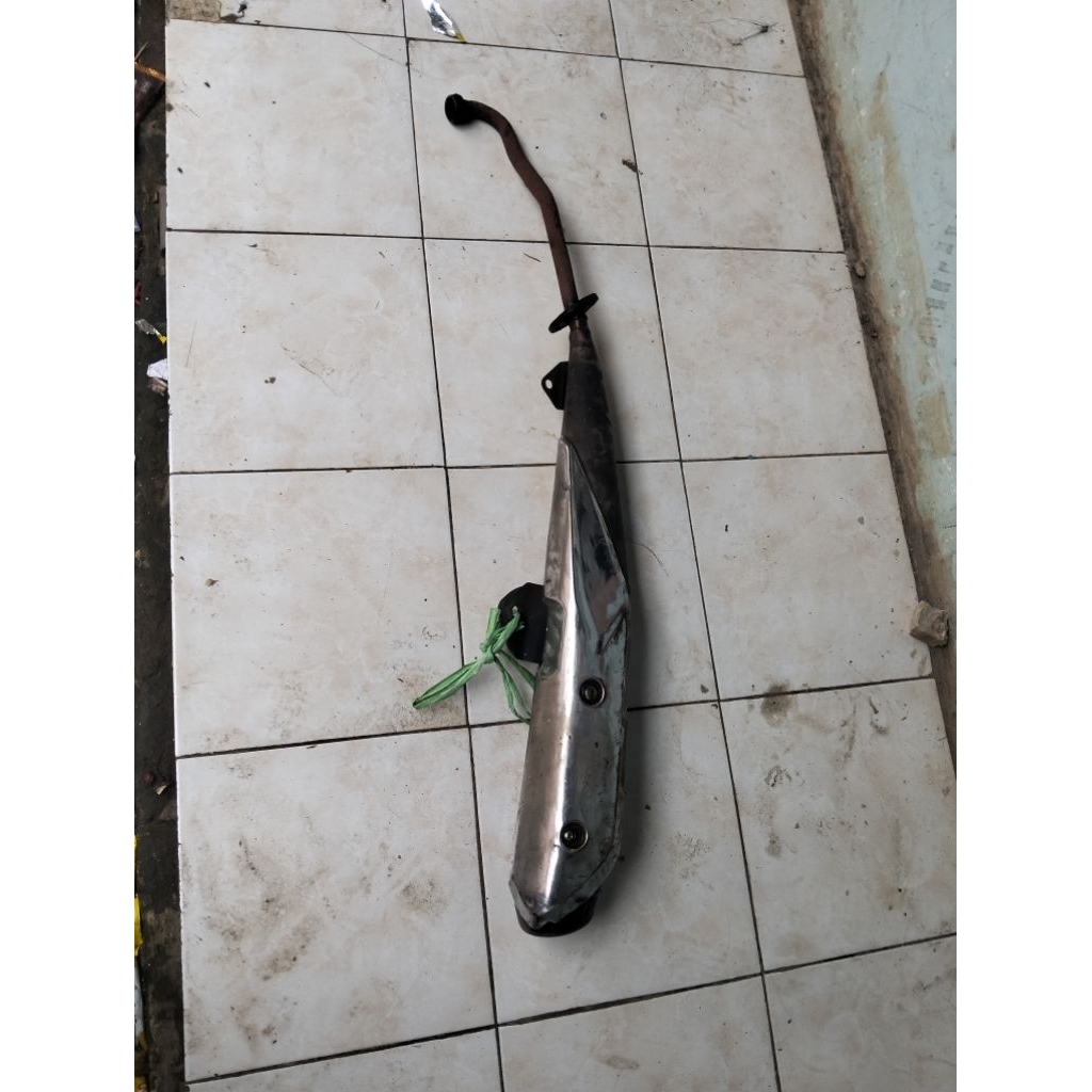 knalpot revo fit injeksi  original copotan. ori standar kondisi bagus