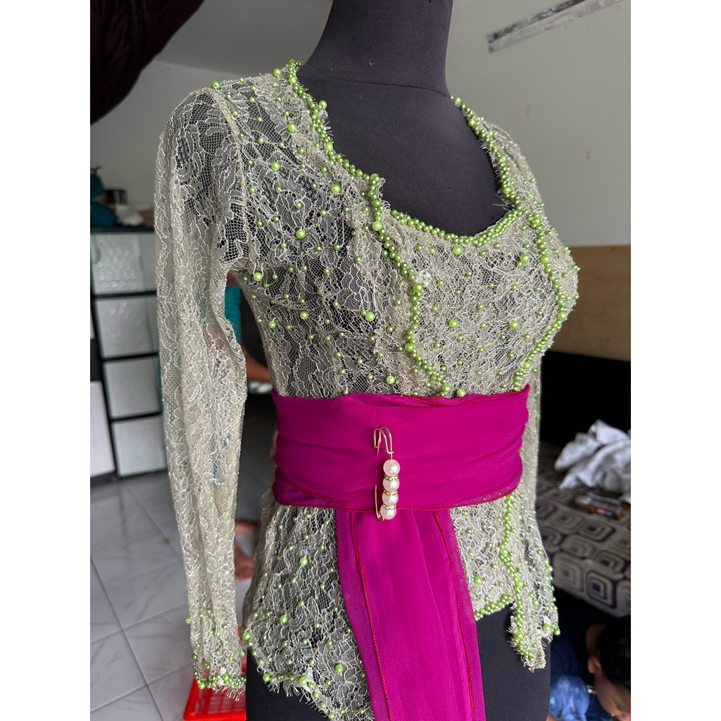 peniti/ bros selendang bali