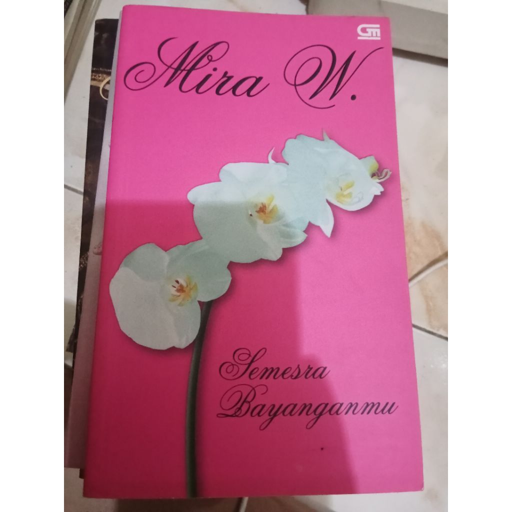 SEMESRA BAYANGANMU Mira W
