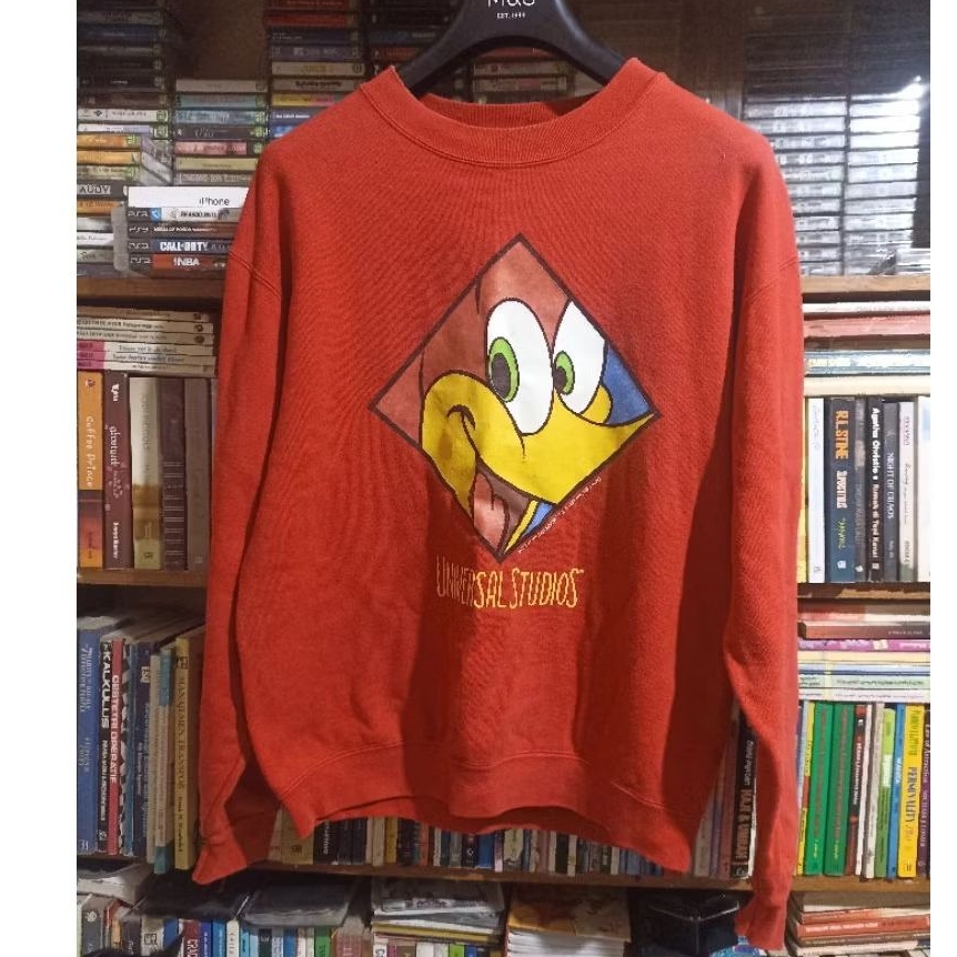 vintage sweater universal studios woody woodpecker