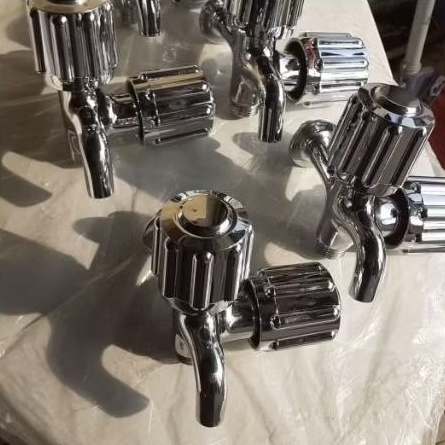 Kran Dobel TOTO / Kran cabang TOTO