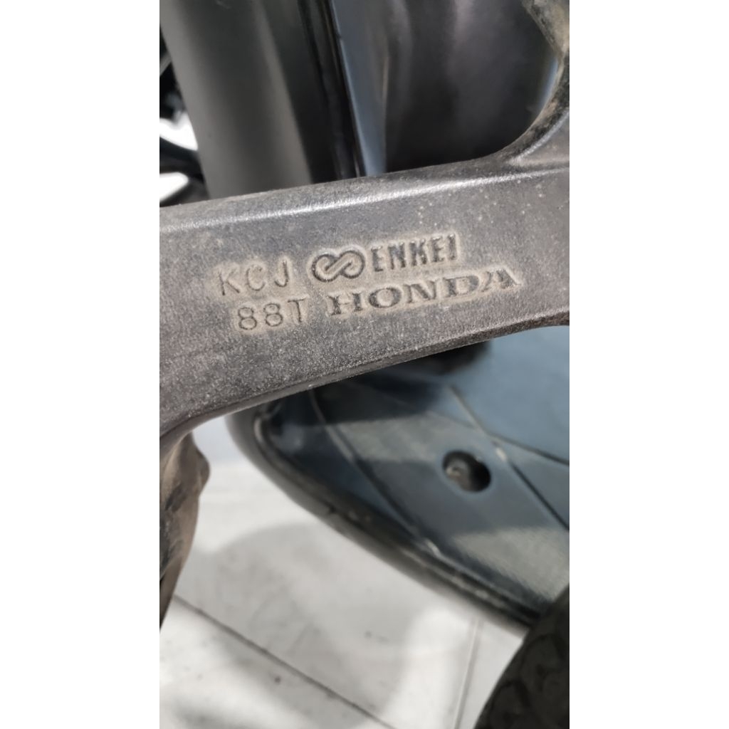 pelek / velk  tiger revo + ban depan belakang