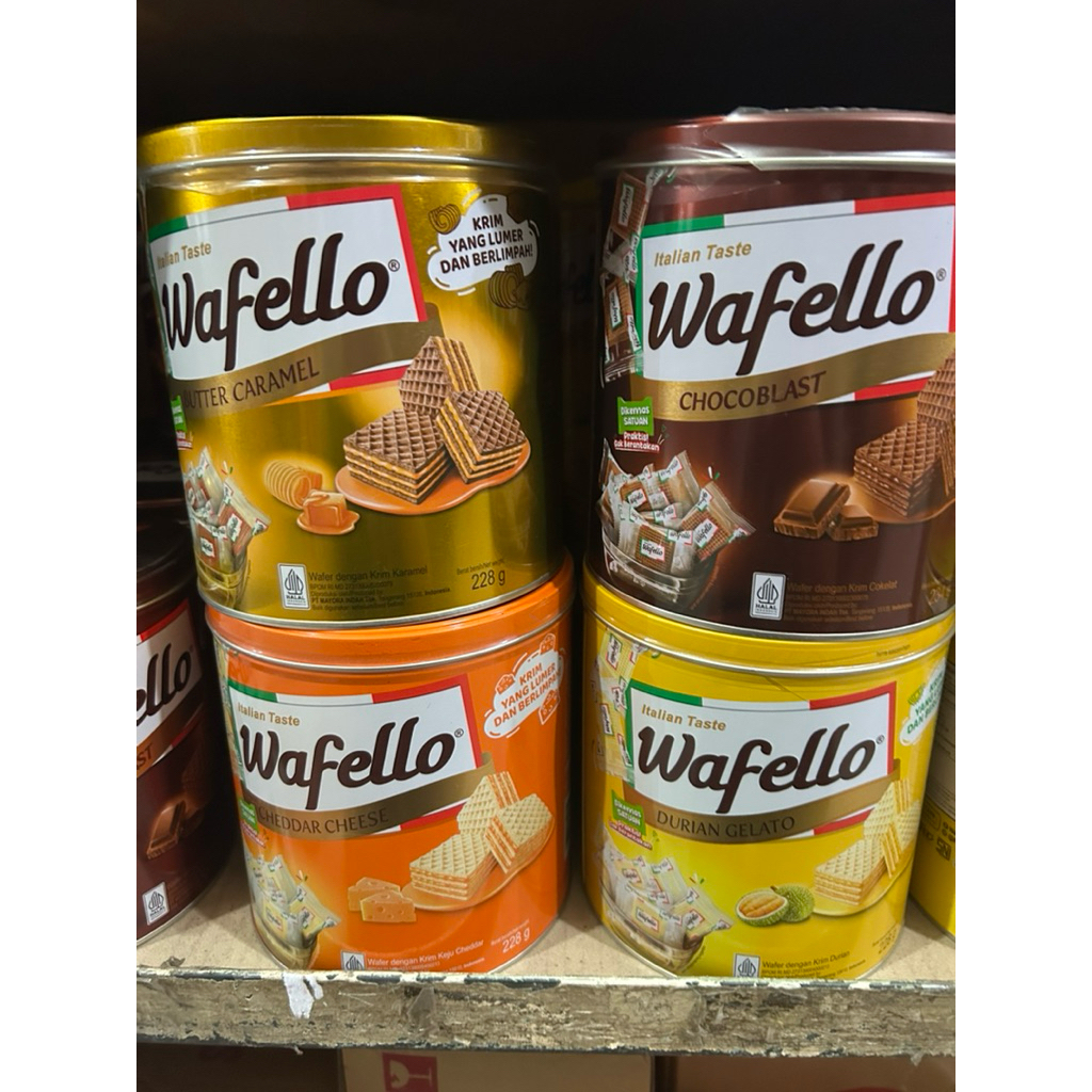Wafello kaleng 228/234gram wafer