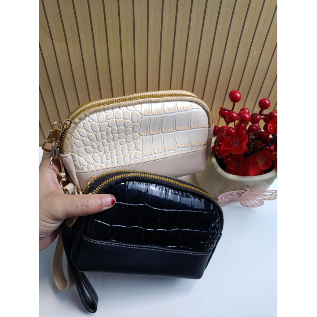 Preloved-Dompet Muat Hp Croco Glossy