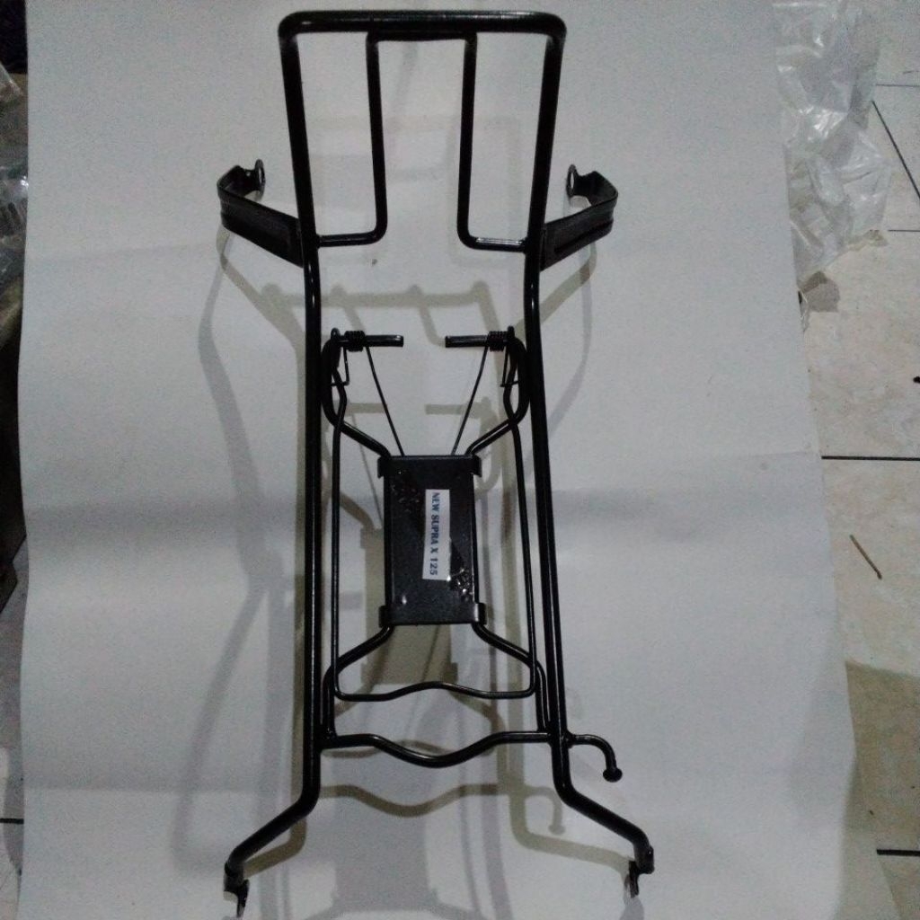 bagasi jepit supra x 125 new. supra x 125 lama. supra x 125 D/R. full besi tebal. hitam dan crom
