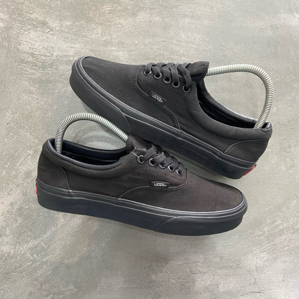 [Size 39] Vans Era Classic Black Full Black Triple Black Second Original Kondisi Nominus Harga Baru 