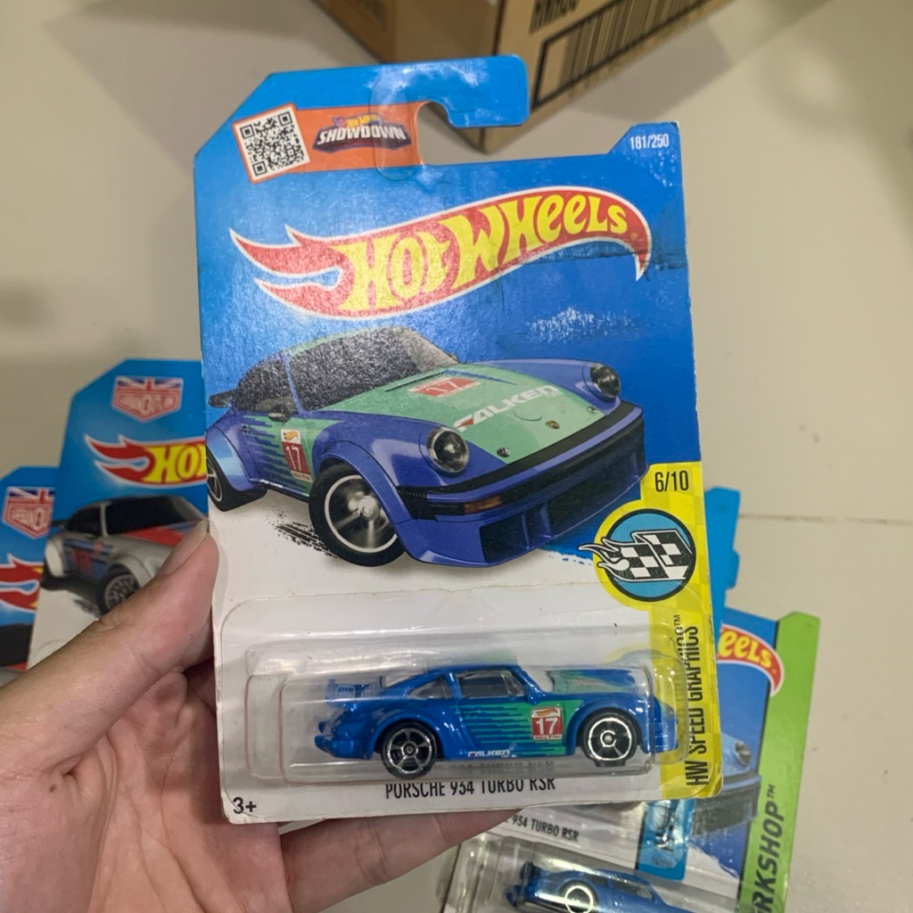 Hotwheels Porsche 934 Turbo RSR Falken Biru Hijau - Speed Graphics