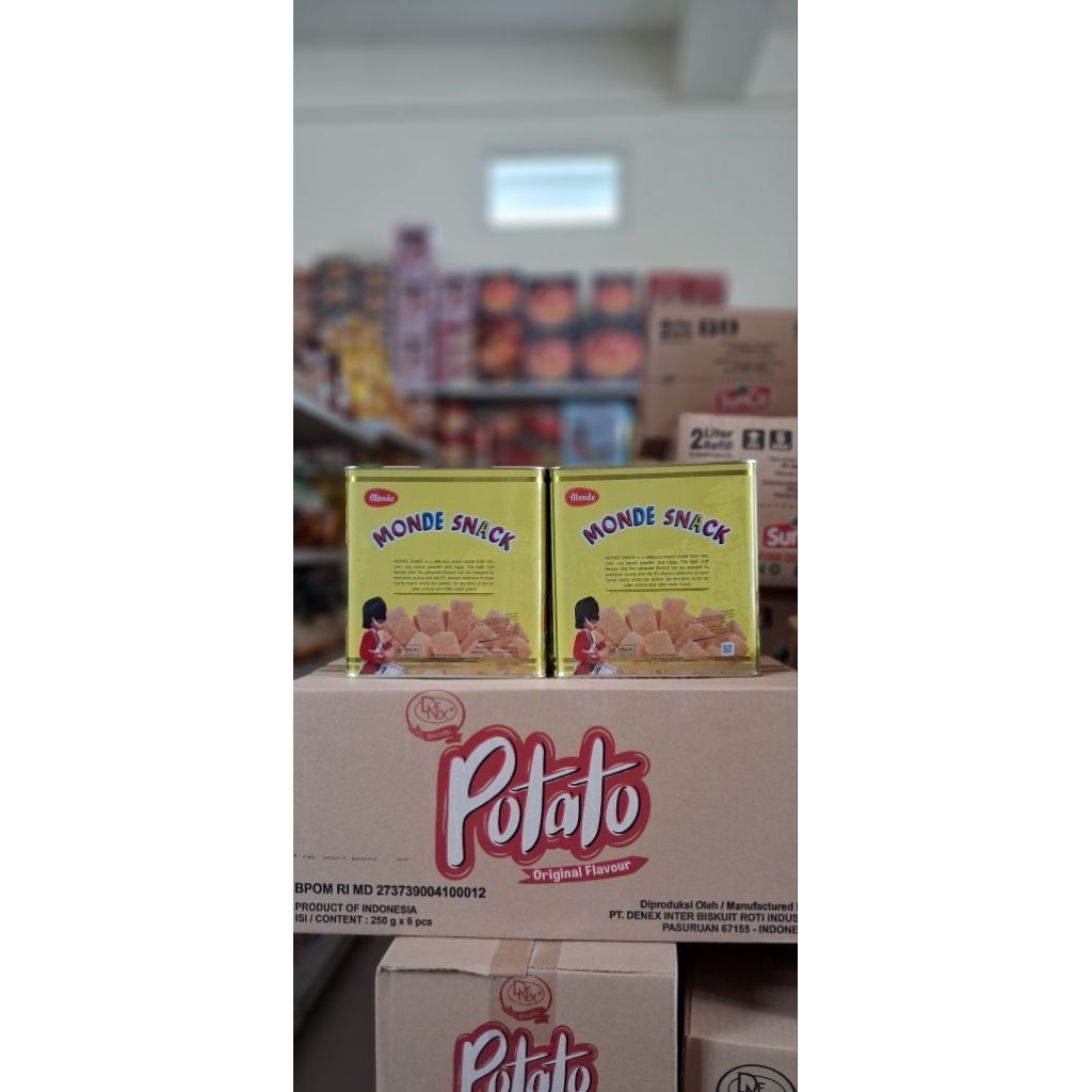 MONDE SNACK SERENA KALENG 450GR MONDE SERENA KALENG KUNING KARTONAN