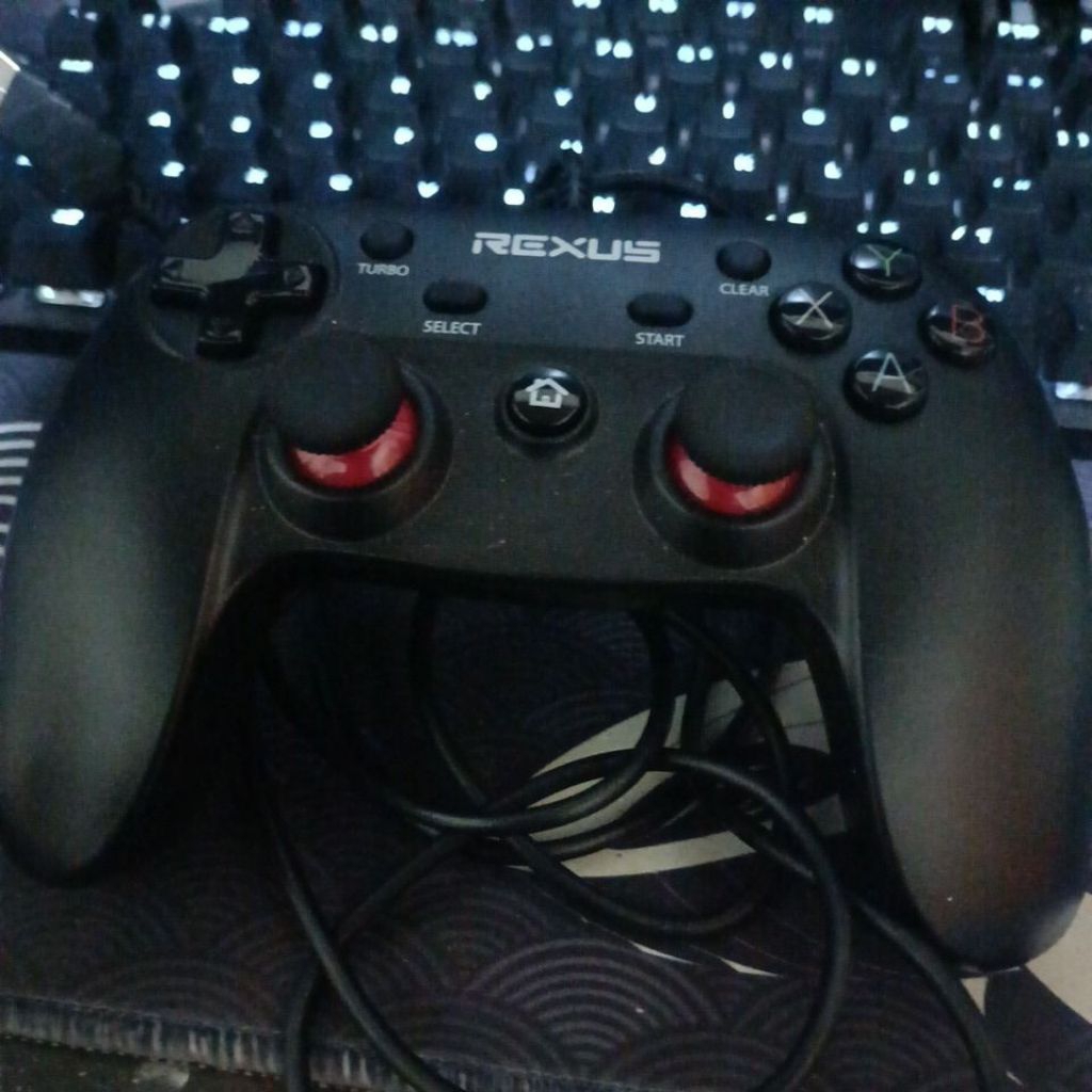 BEKAS / SECOND , Rexus Pro Gaming Gamepad GX1 - Fitur Turbo, Material ABS Berkualitas, Kompatibel Mu