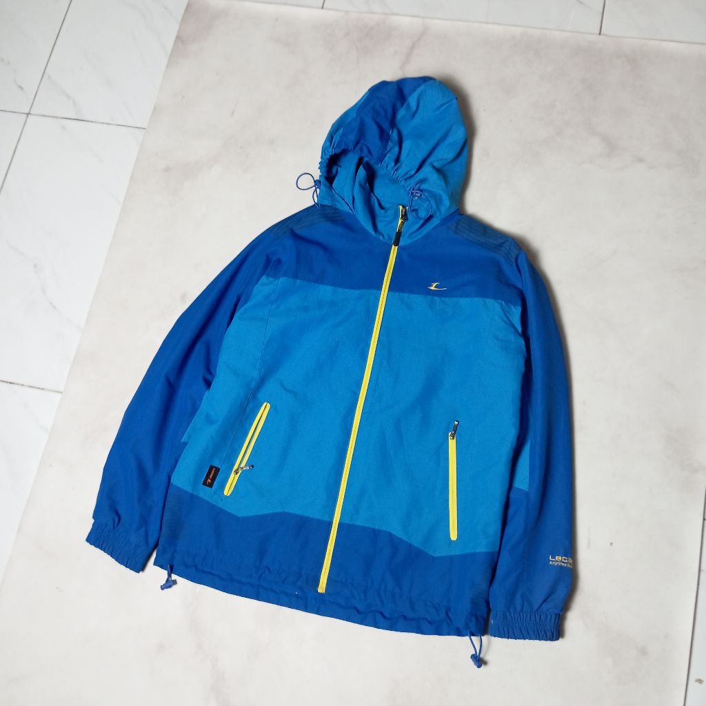 Jaket Windbreaker Gorpcore Lecaf Pria Wanita Second Bekas