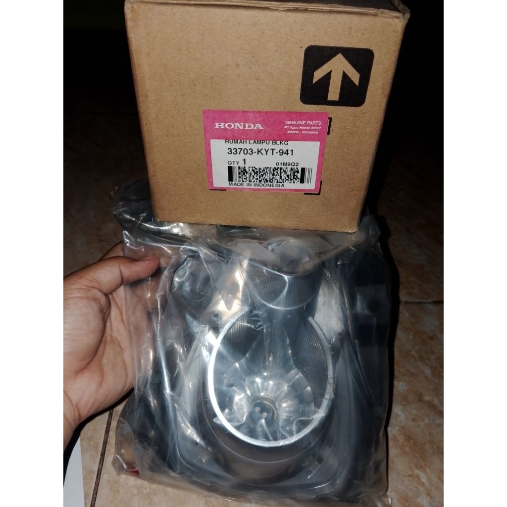 33703-KYT-941 Rumah Lampu Belakang Stop Lamp Scoopy Karbu