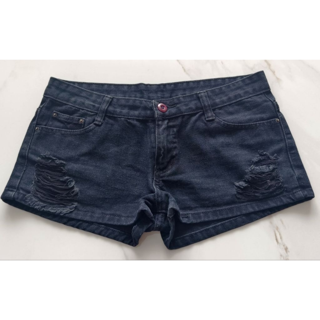 CELANA PENDEK HOTPANS CROCODILE