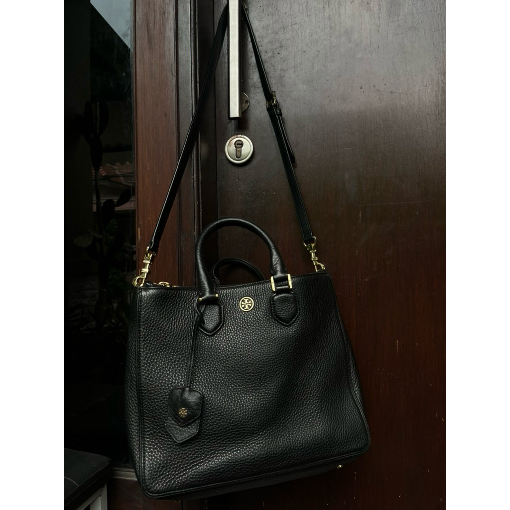 Preloved Tory Burch TB Robinson Pebbled Black GHW