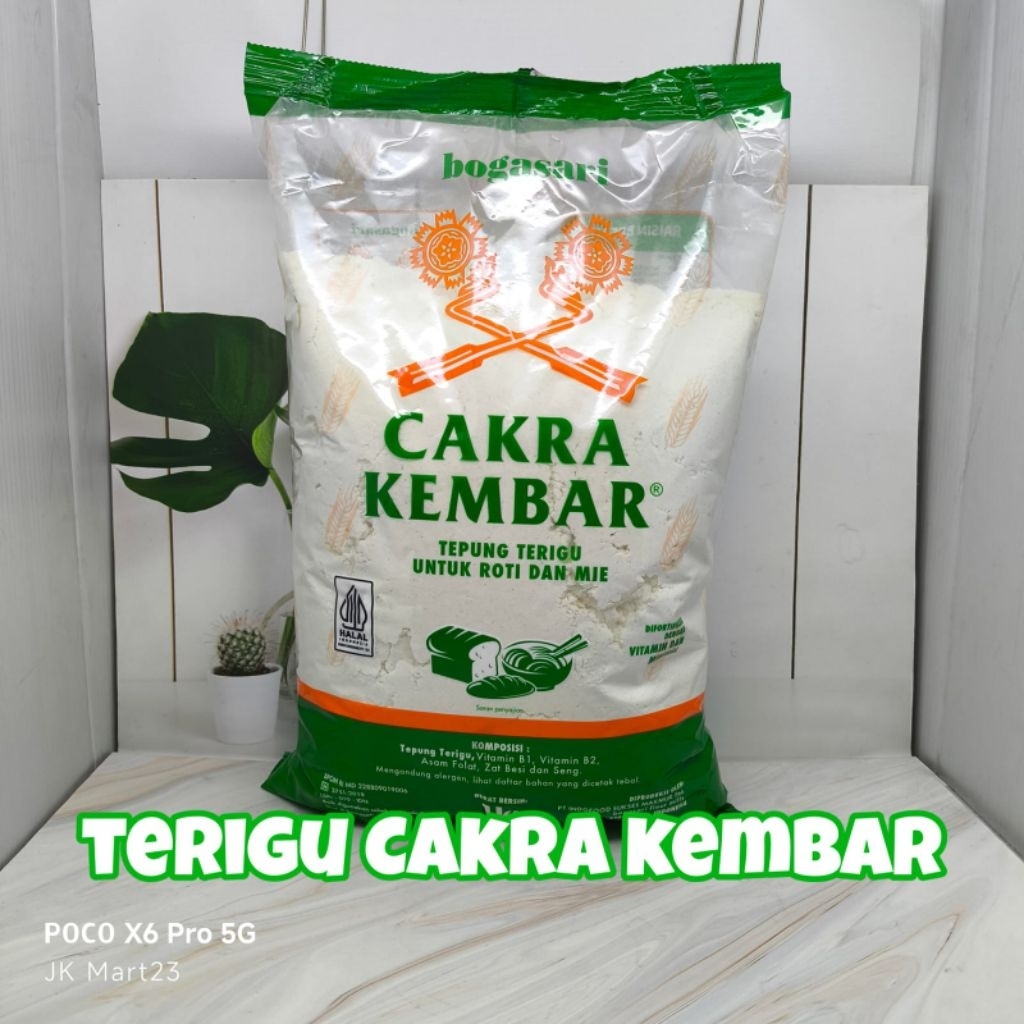 TEPUNG TERIGU CAKRA KEMBAR 1 DUS KEMASAN 1 KG