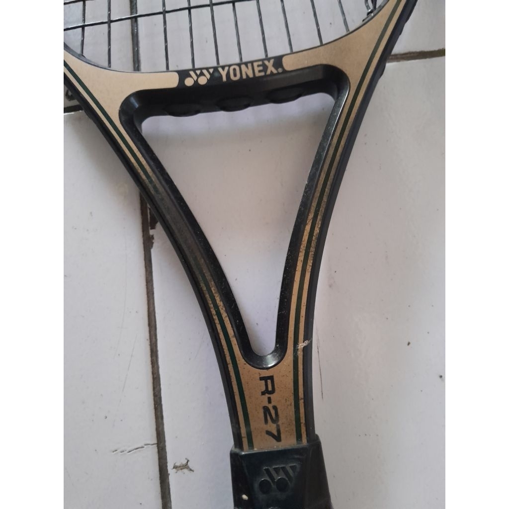 Raket tenis merk yonex, second