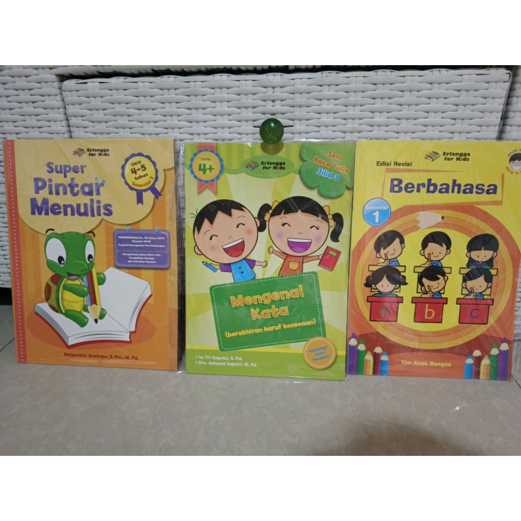 buku aktivitas TK mengenal kata berbahasa anak smart plus sains