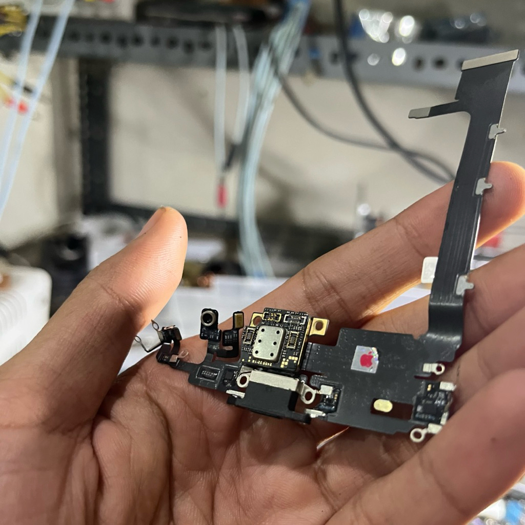 Flexsibel charger Konektor Iphone 11 Pro max + Ic original 100%