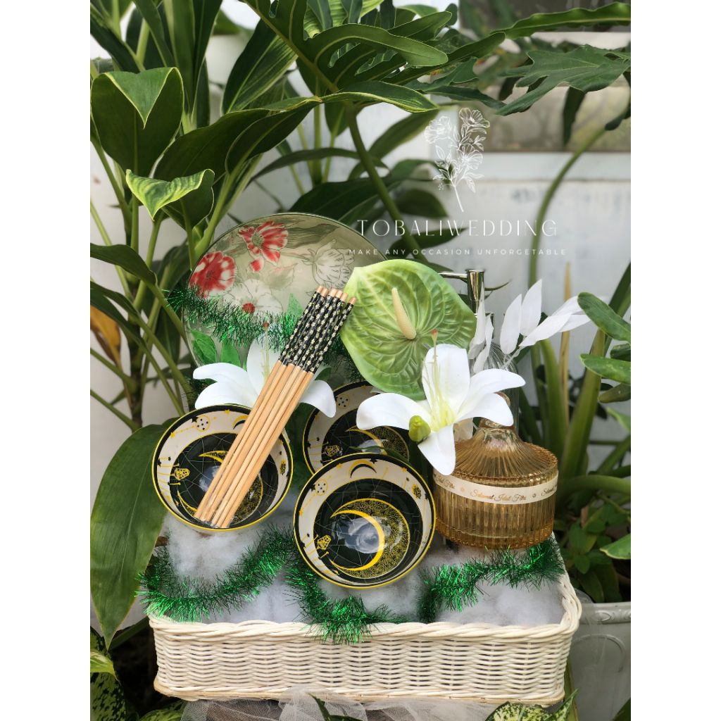 Hampers Lebaran Gift Mangkok Piring Set Keramik Cantik
