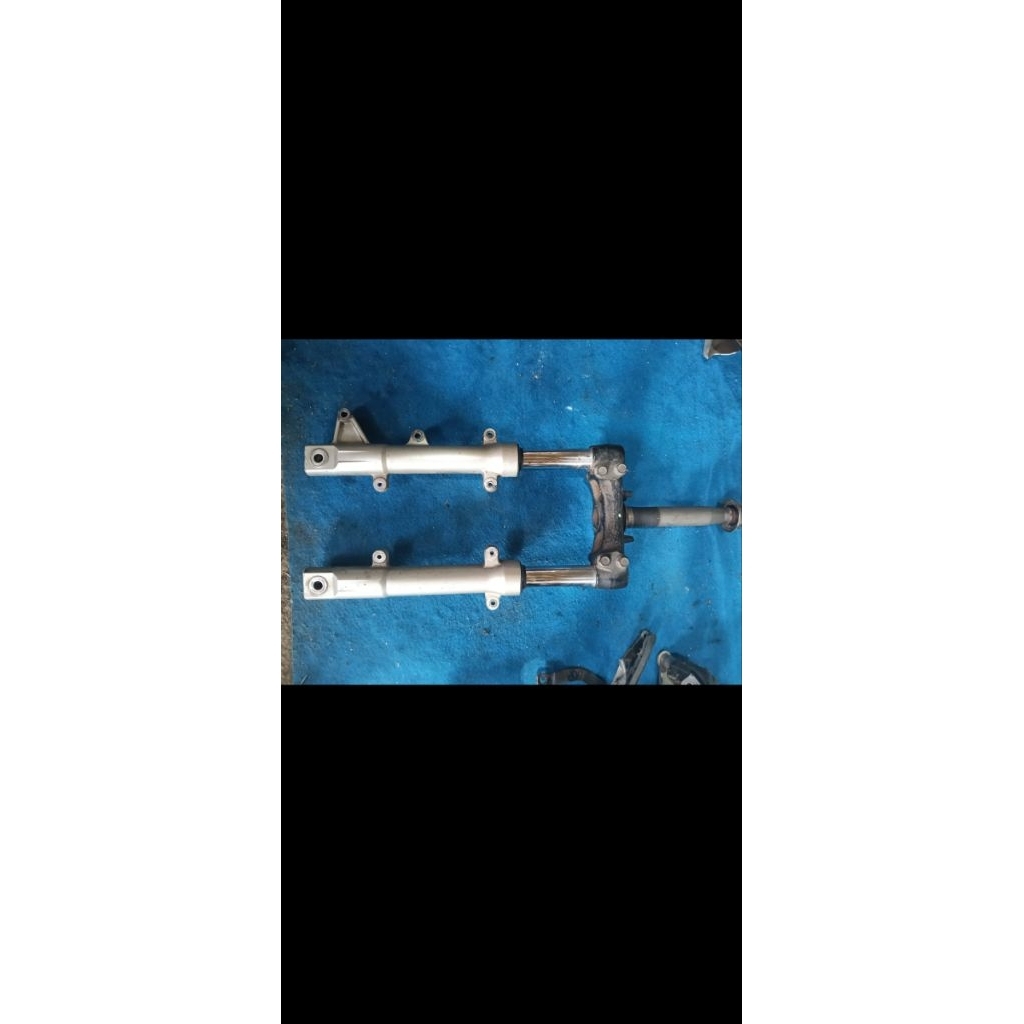 shock depan set segitiga honda supra GTR150 original