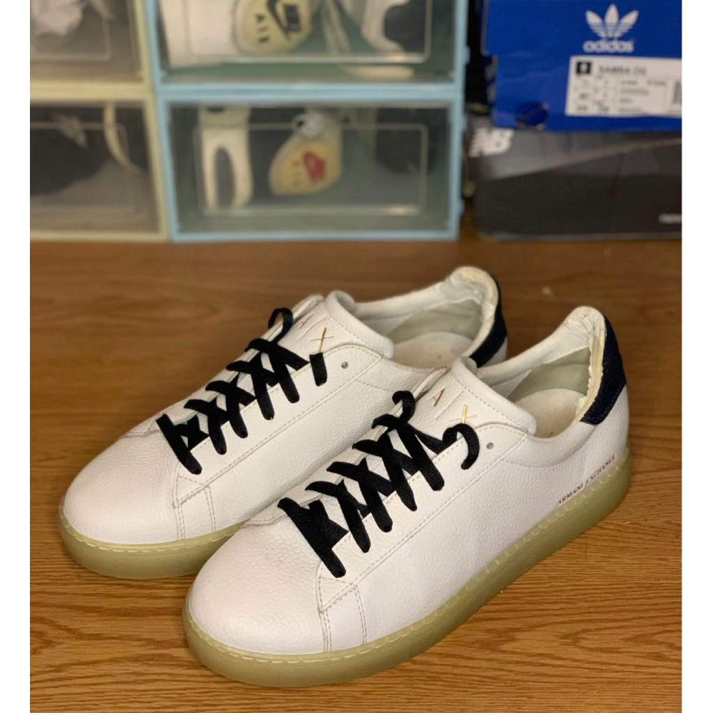 hay sepatu armani exchange