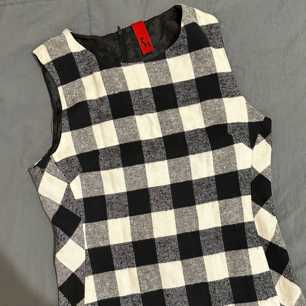 midi dress kotak" // midi dress flanel // midi dress hitam putih kotak  (lovedbylizzy)