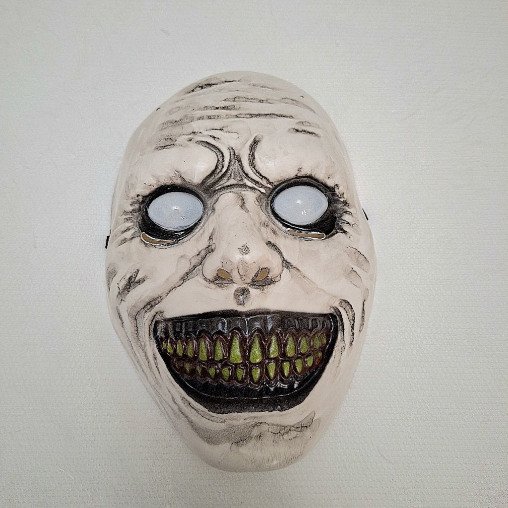 Topeng valak pocong halloween cosplay kostum pesta seram horor Holloween vampir festival hantu