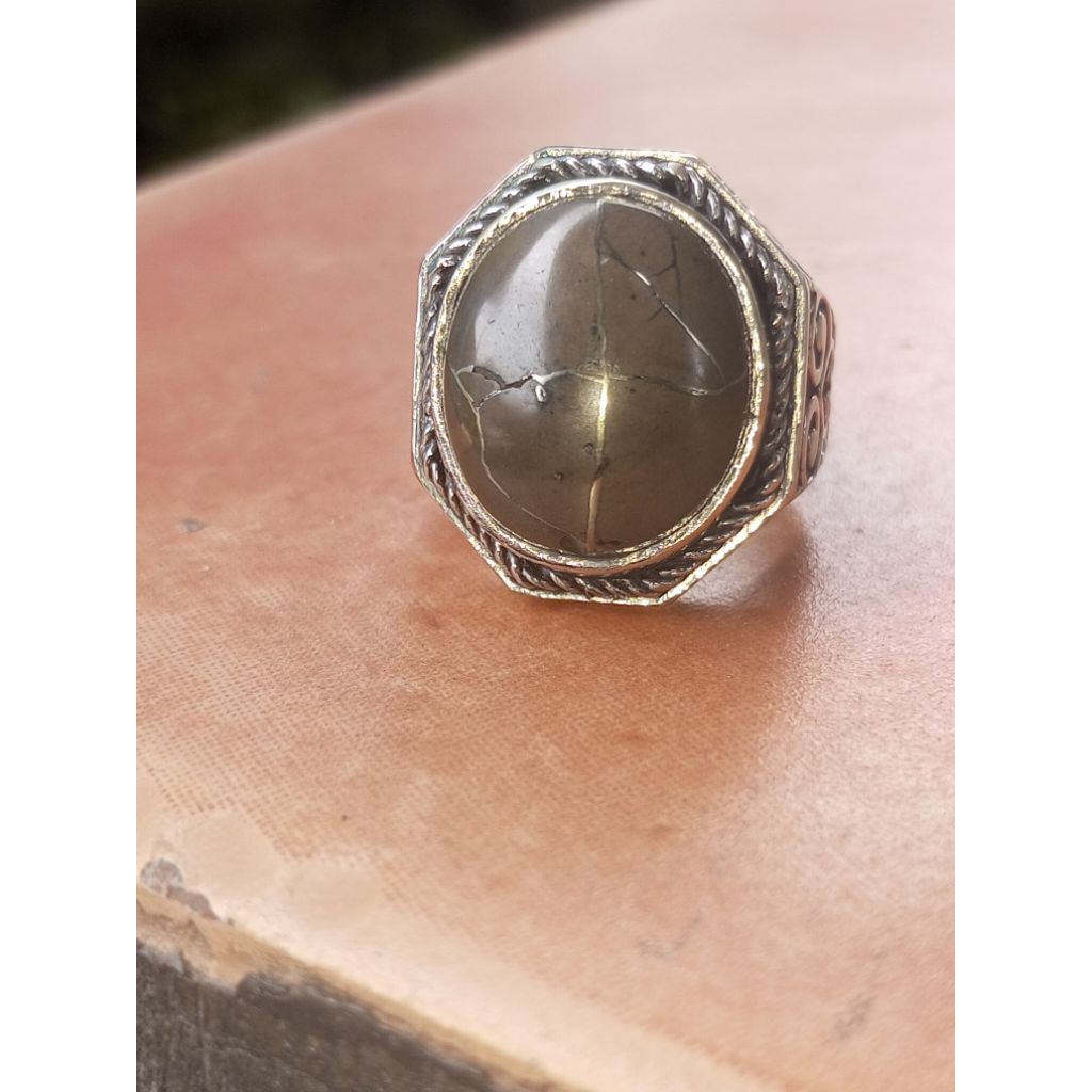 Batu Tapak Jalak Jala Sutra