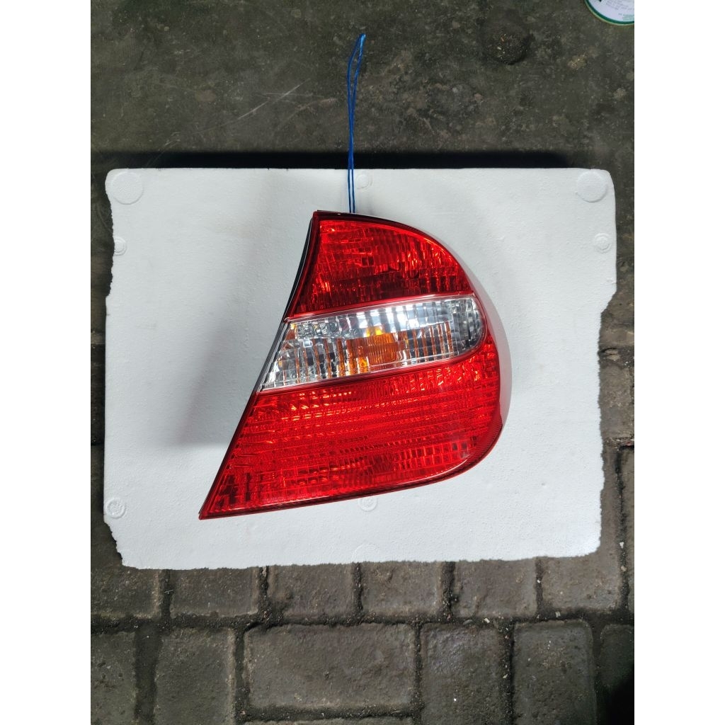 Stoplamp camry thn 2002, 2003, 2004 original.