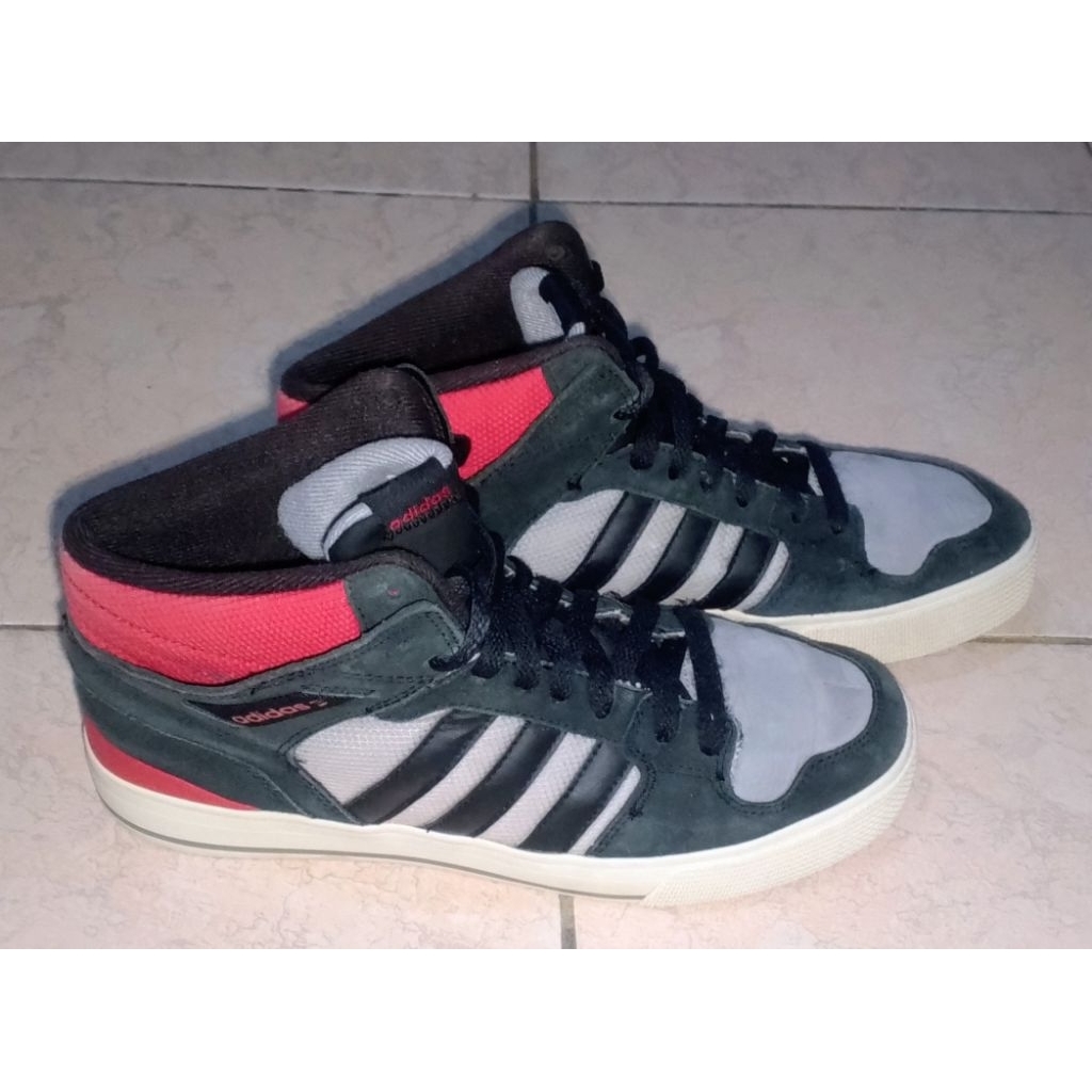Sepatu Adidas NEO
