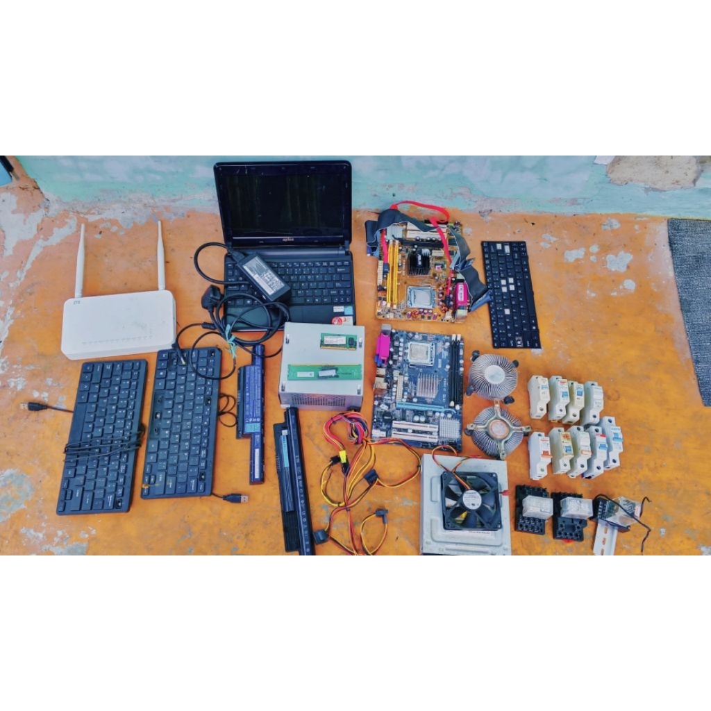 BORONGAN SPAREPART KOMPUTER BEKAS CAMPURAN/MOTHERBOARD PC/ PSU/ RAM/ KEYBOARD/ ROUTER/ LAPTOP BEKAS 