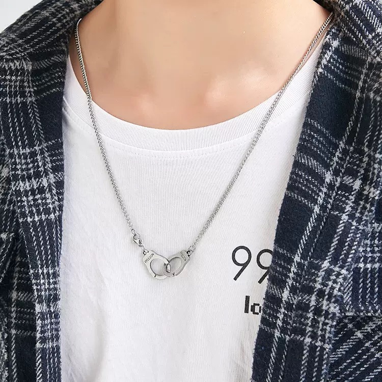 KALUNG TITANIUM LIONTIN BORGOL PRIA DAN WANITA ANTI KARAT ANTI LUNTUR