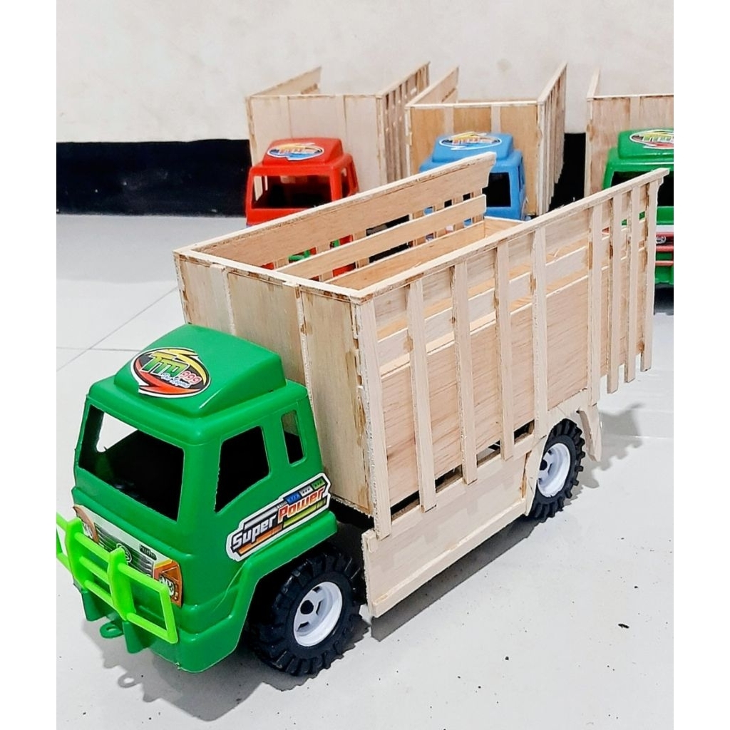 Miniatur truk plastik modif bak triplek