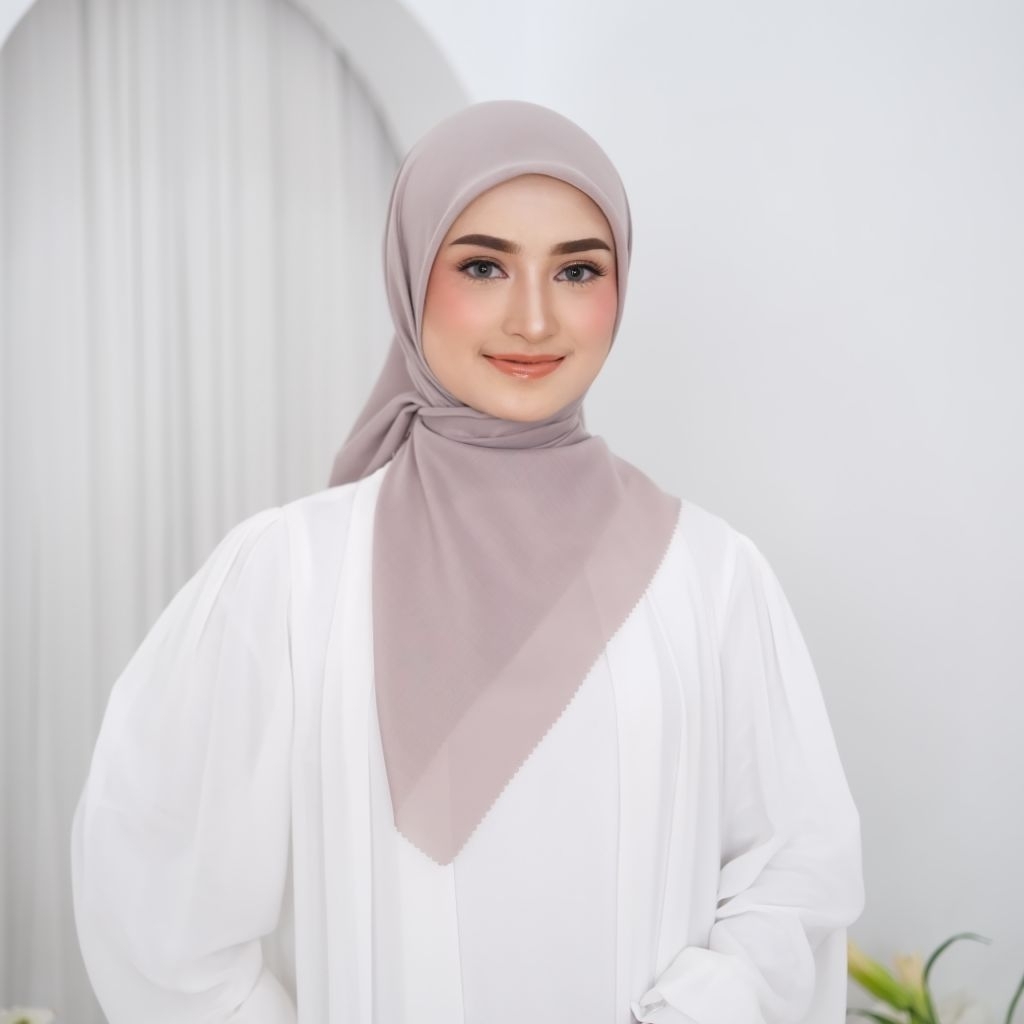 Segiempat Paris Voile Square