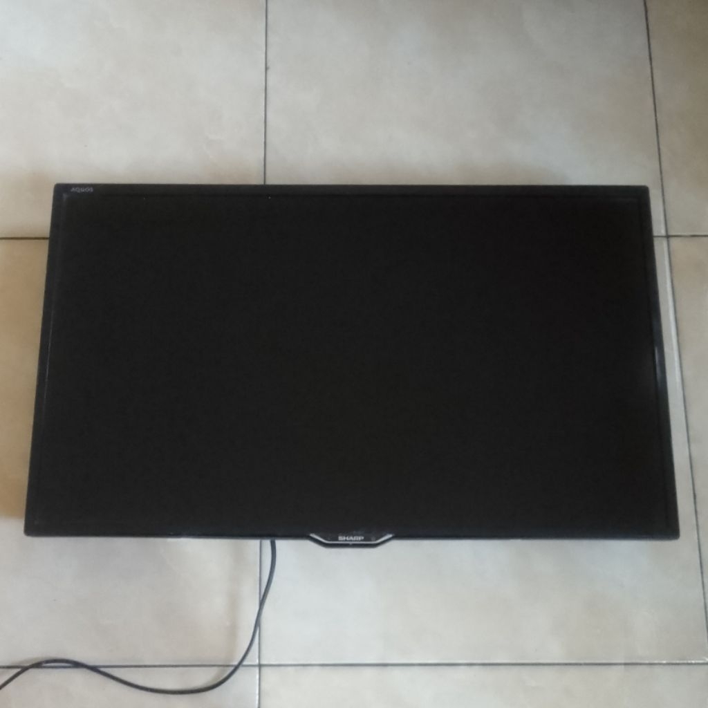 TV LED SHARP AQUOS 24 inchi minus kena banjir baca deskripsi | Televisi