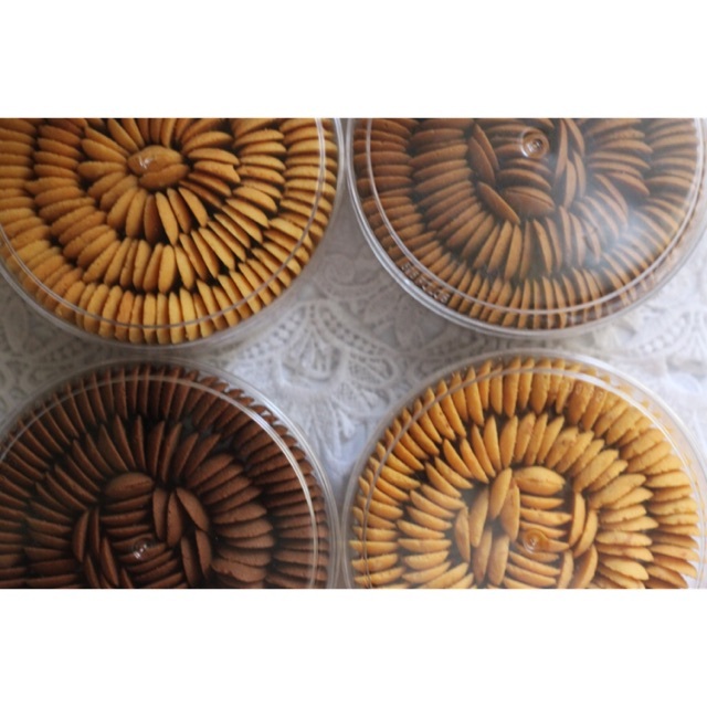 Lidah kucing Kue kering Yenny Cookies