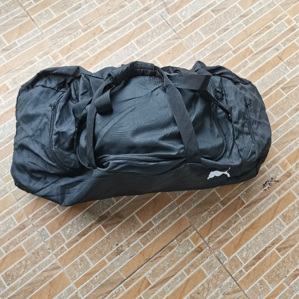 1209. DUFFLE BAG BESAR WARNA HITAM PRELOVED
