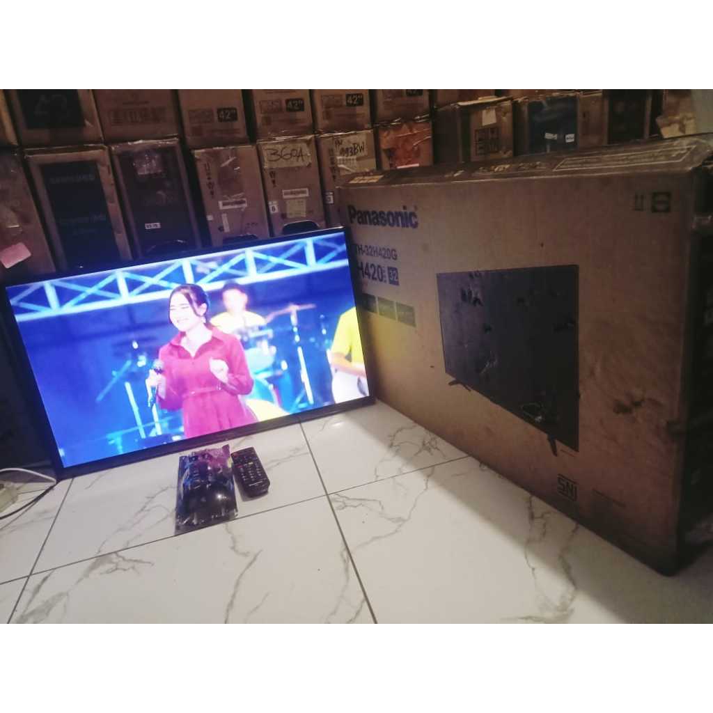 TV LED Panasonic 32 inci HD Digital TV Kondisi bekas pemakaian masih segel 4152F