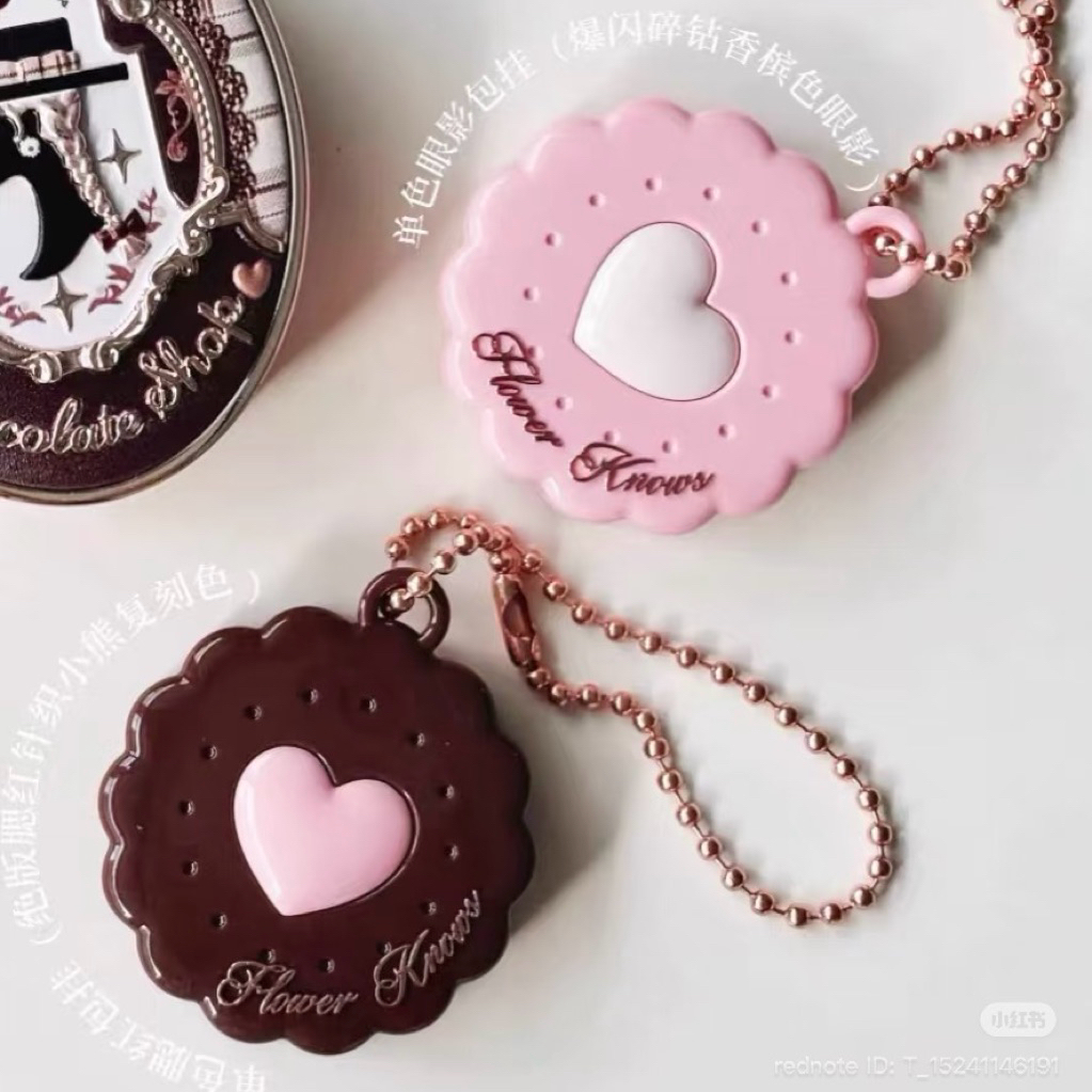 FLOWER KNOWS The Sweetie Bear Single Eyeshadow / Blush Powder Mini Keychain