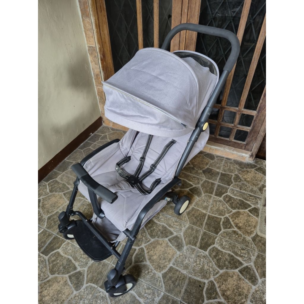 PRELOVED STROLLER COCOLATTE N70