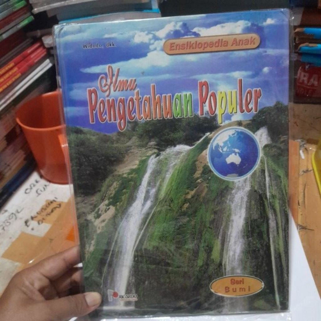 BUKU ENSIKLOPEDIA ANAK ILMU PENGETAHUAN POPULER ( SERI BUMI)