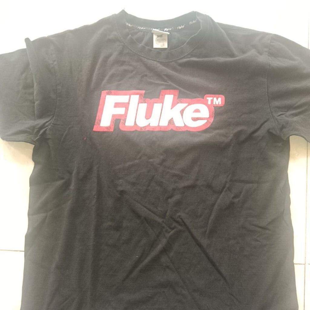 Kaos branded Fluke bahan katun tebal adem second