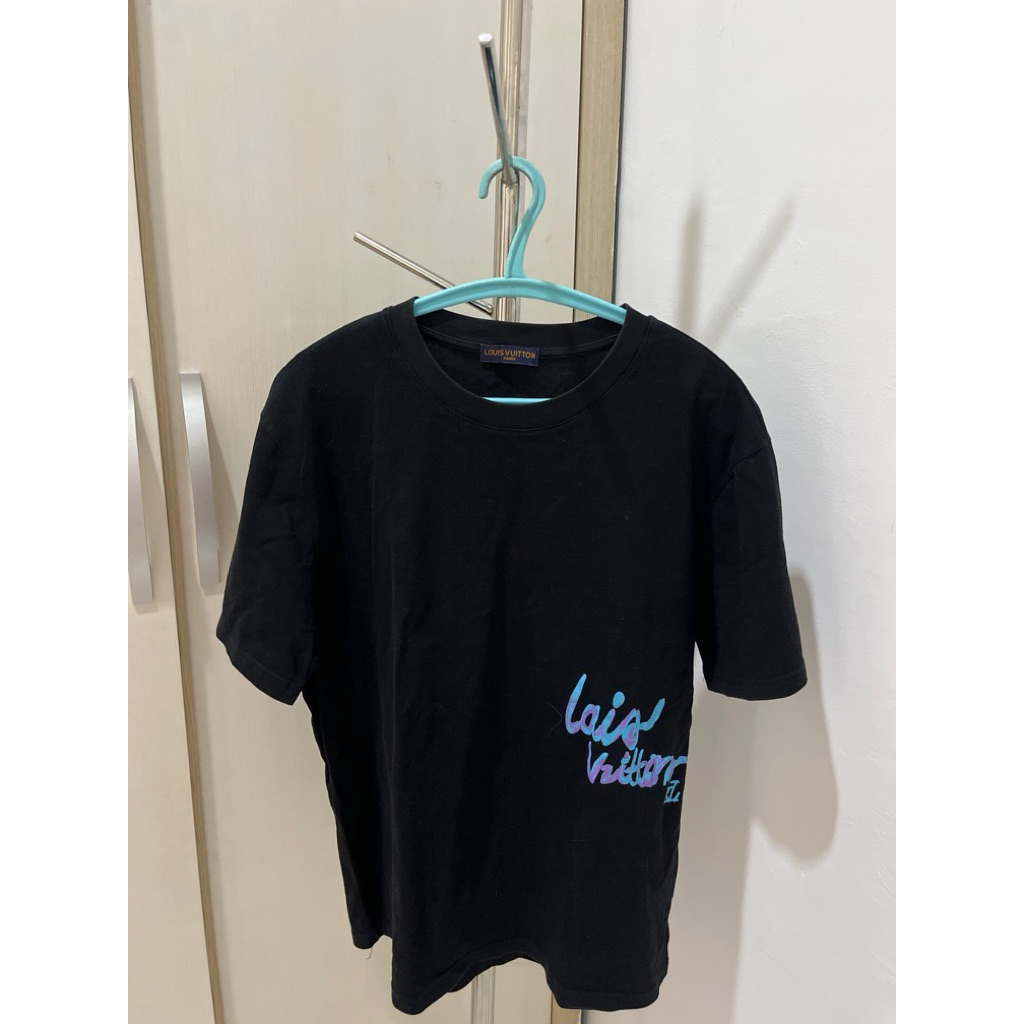 Louis Vuitton Graphic T-Shirt | Preloved Kondisi Bagus