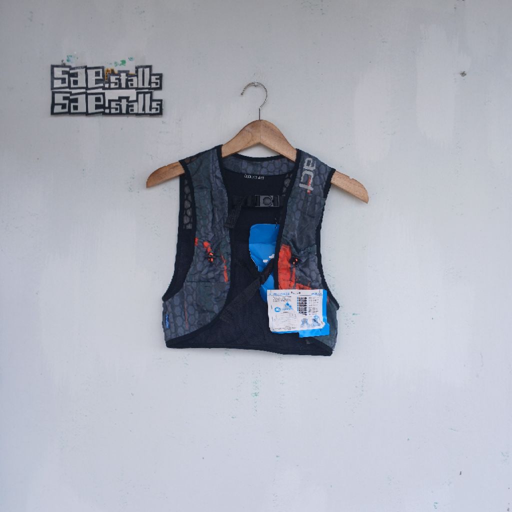 Vest Ice Assist Cooling Vest